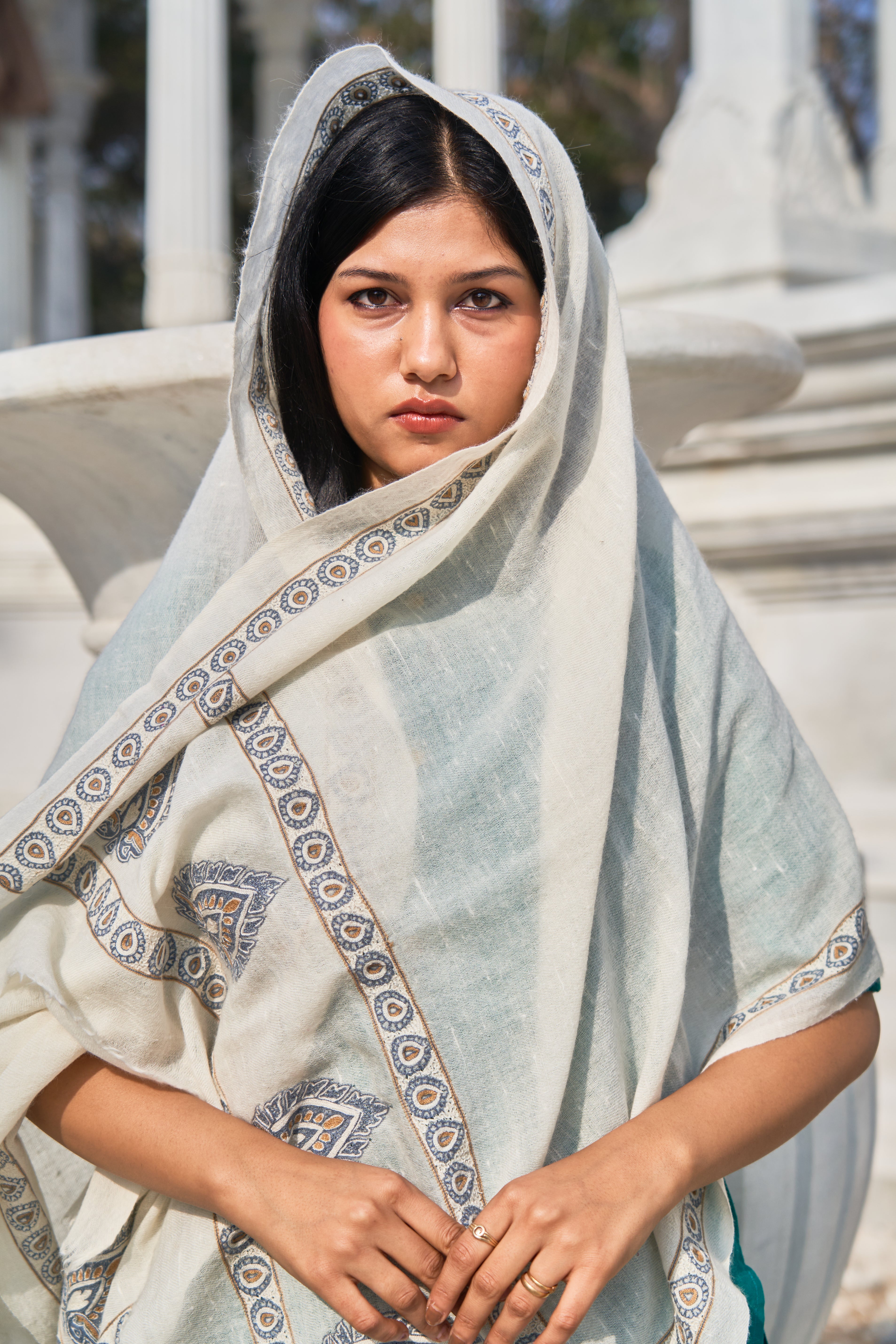 Badami Embroidered Unisex Shawl