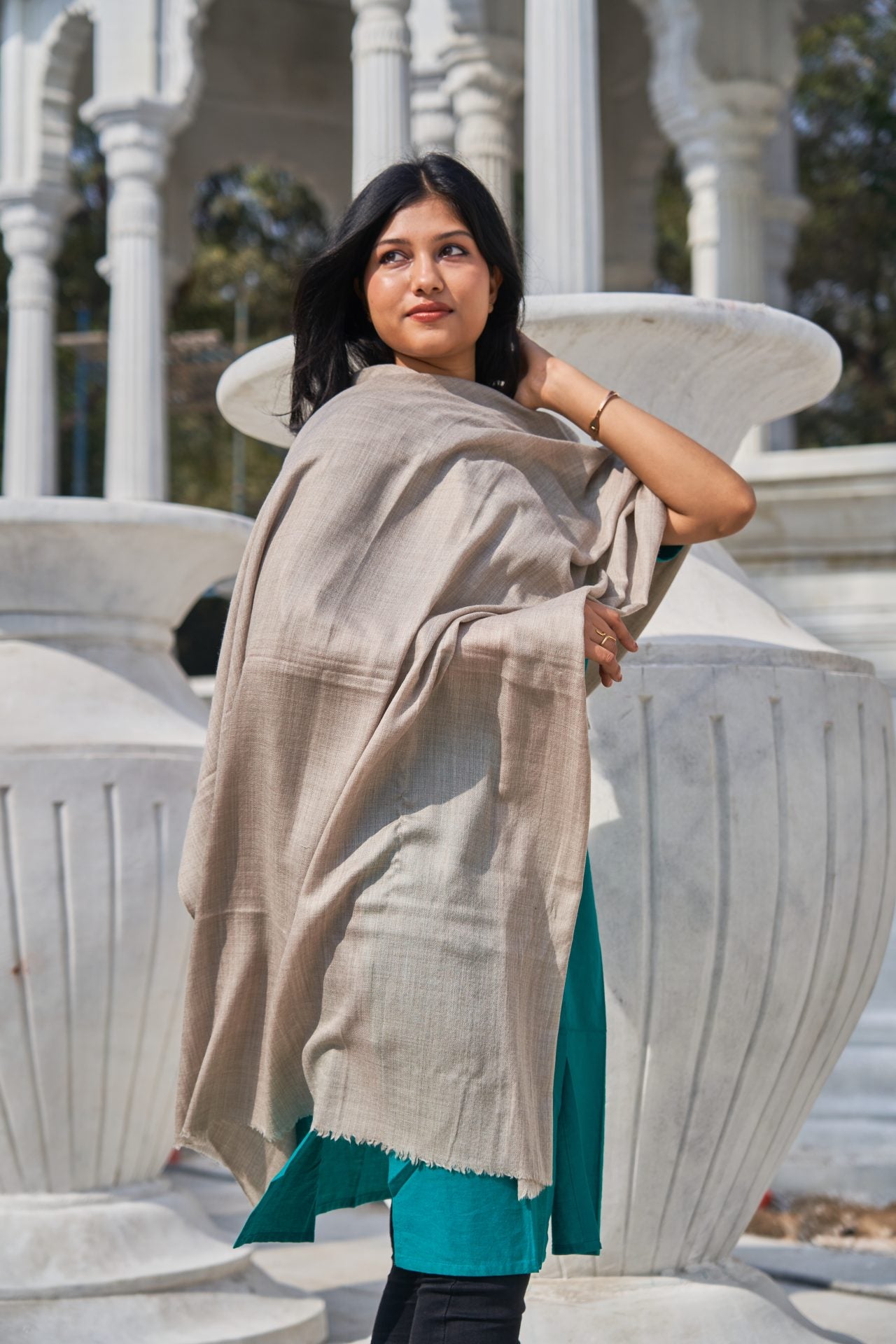 Mukhmul Unisex Stole